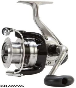 Daiwa Strikeforce 2500 Inkl. Nylonlina